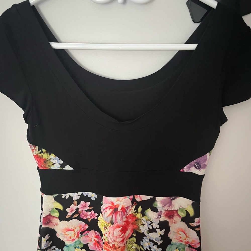 Annie 50 Canadian made floral dress.